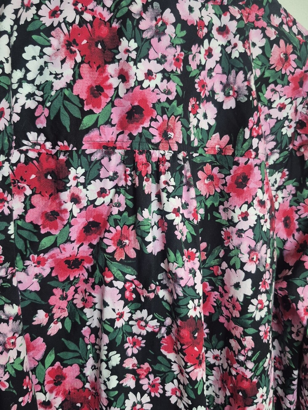 crown & ivy Black Floral Button-Front Pink Blouse Size 3X - Picture 7 of 9